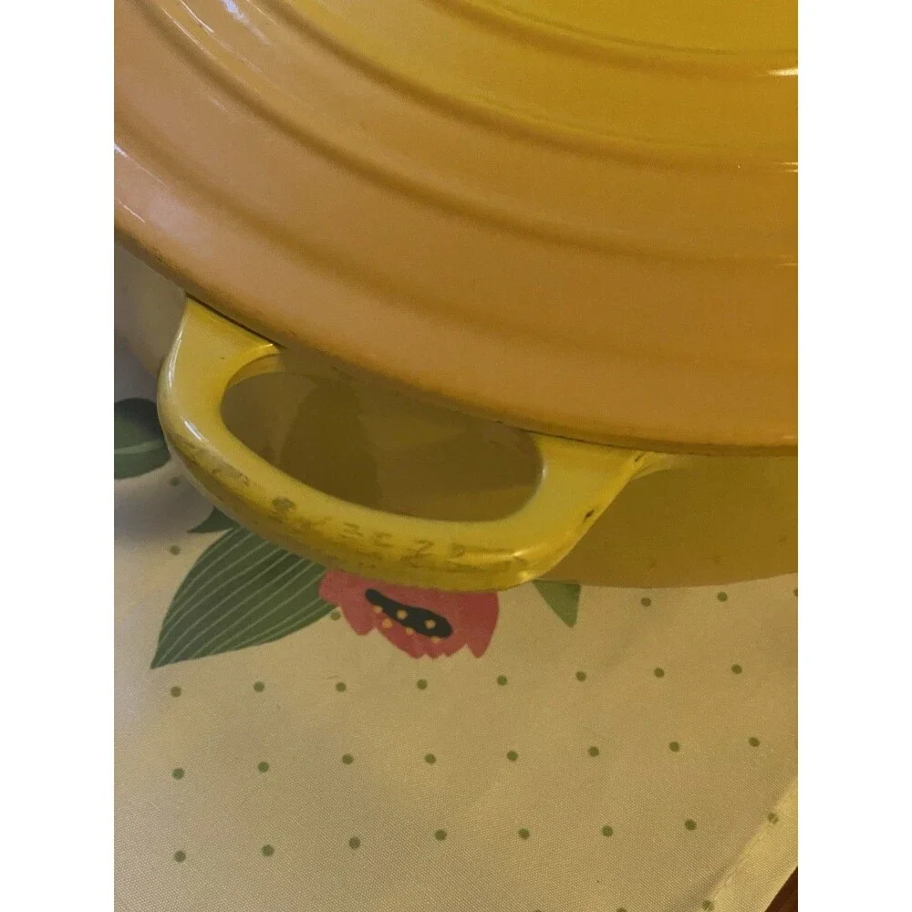 Le Creuset Classic #30 Braiser 3.5qt Enameled Cast Iron Discontinue Dijon Yellow